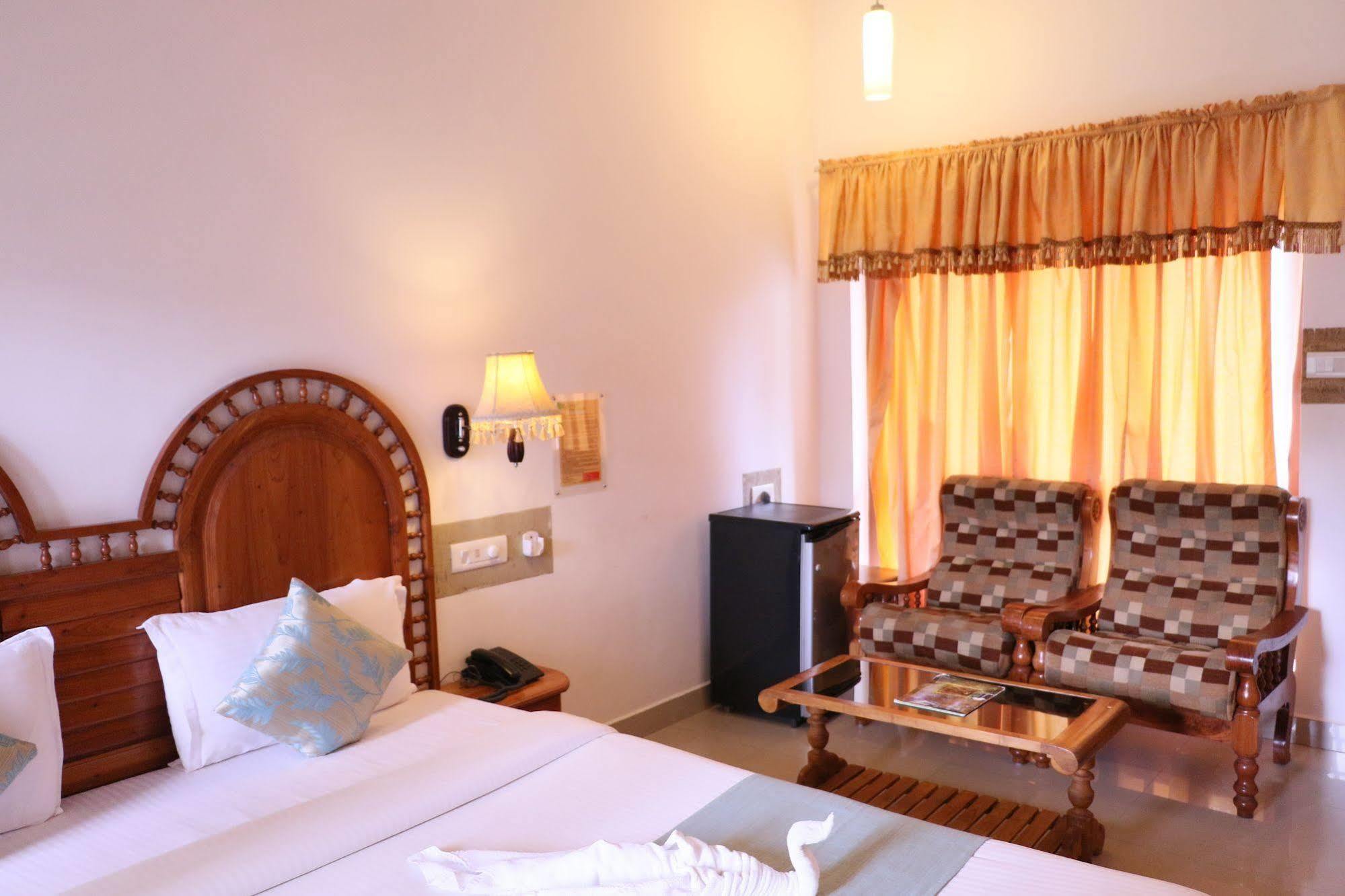 Jungle Park Resorts Thekkady Esterno foto